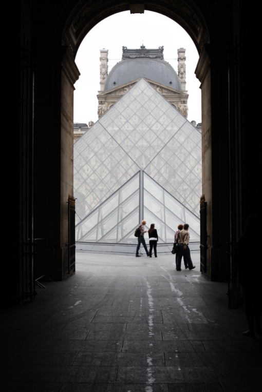 Rainy days are perfect for visiting the Louvre.
